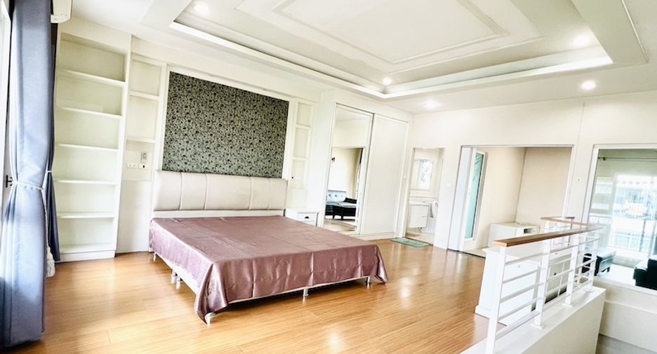 For rent 3 bedrooms townhouse in Prawet, Bangkok
