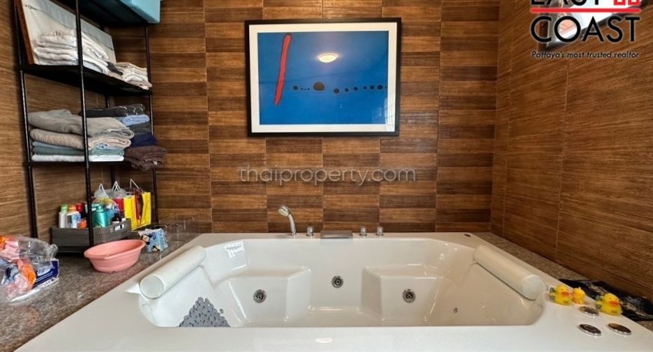 For sale 5 bed house in Bang Lamung, Chonburi