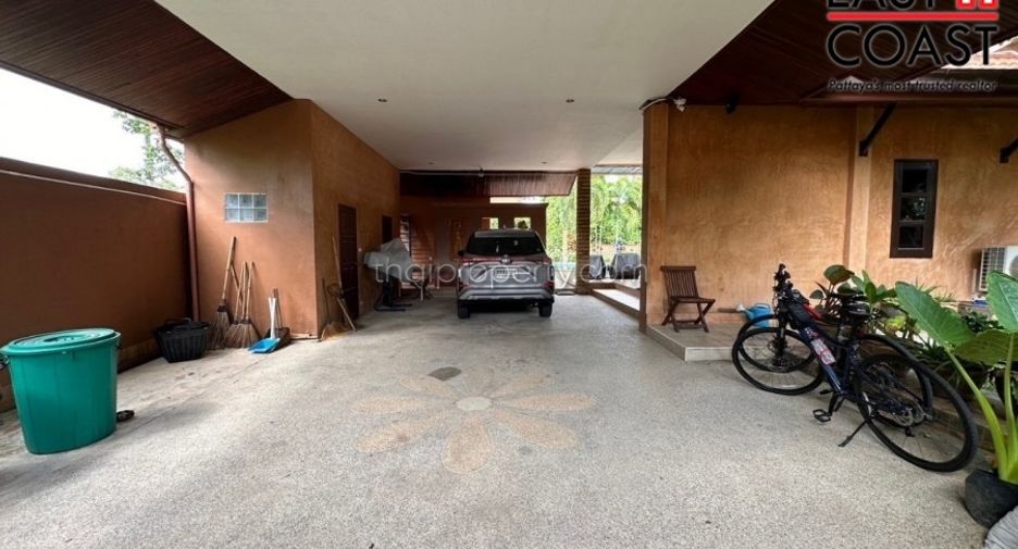 For sale 5 bed house in Bang Lamung, Chonburi