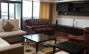 For rent 3 bed condo in Watthana, Bangkok