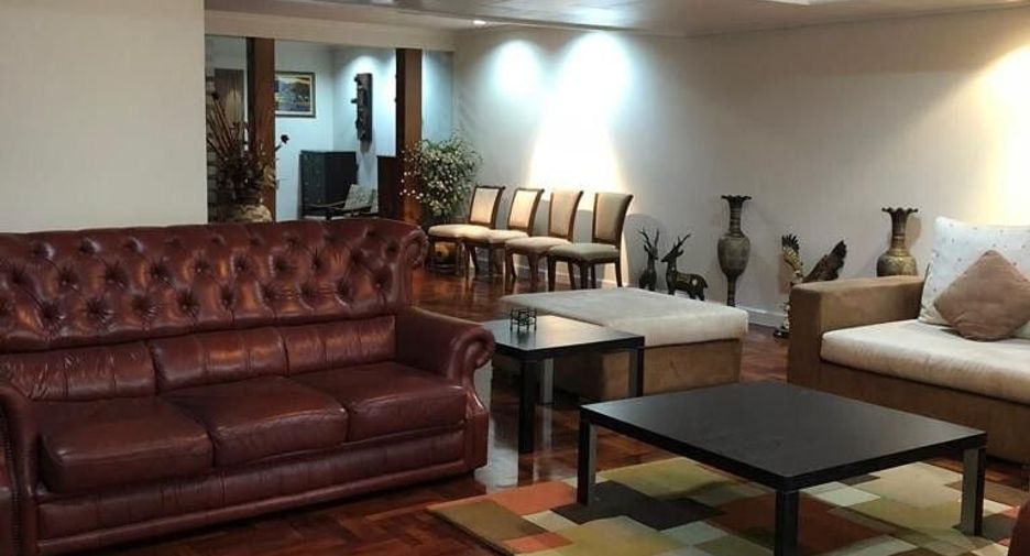 For rent 3 bed condo in Watthana, Bangkok
