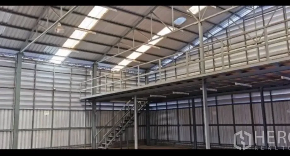 For rent warehouse in Huai Khwang, Bangkok