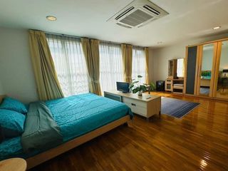 Reihenhaus zur Miete mit 4 Zimmer in Watthana, Bangkok