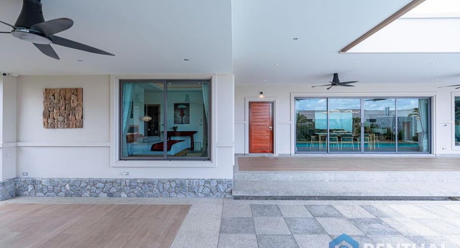 For sale 3 bedrooms villa in East Pattaya, Pattaya