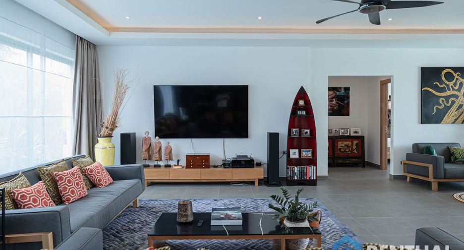 For sale 3 bedrooms villa in East Pattaya, Pattaya