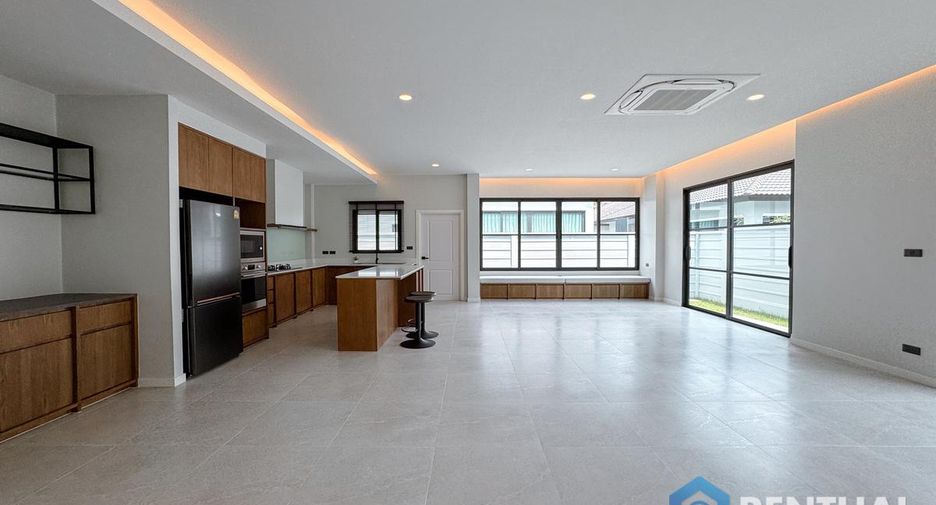 For sale 3 bedrooms house in East Pattaya, Pattaya