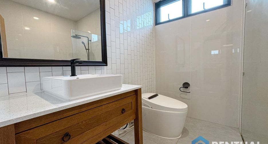 For sale 3 bedrooms house in East Pattaya, Pattaya