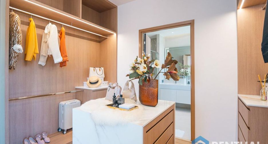 For sale 4 bedrooms house in Bang Lamung, Chonburi