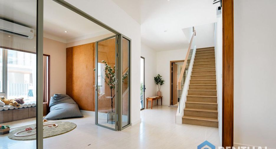 For sale 4 bedrooms house in Bang Lamung, Chonburi