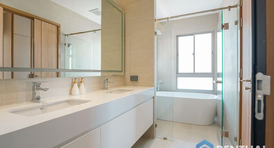 For sale 4 bedrooms house in Bang Lamung, Chonburi
