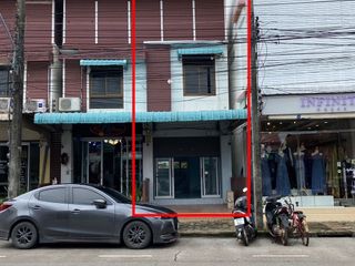 For sale 2 bed townhouse in Mueang Sakon Nakhon, Sakon Nakhon