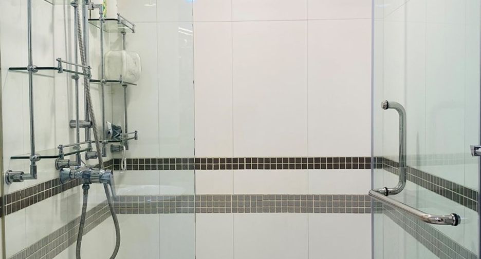 For sale 2 bedrooms condo in Yan Nawa, Bangkok