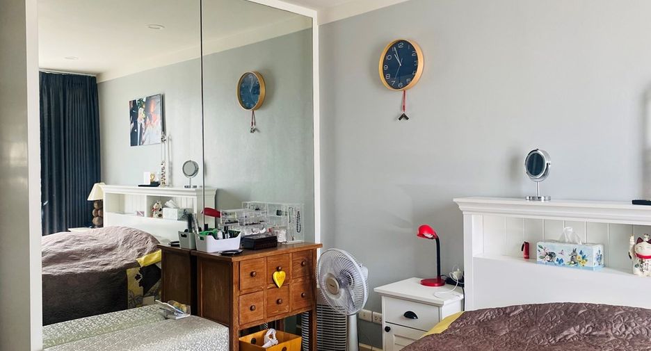 For sale 2 bedrooms condo in Yan Nawa, Bangkok
