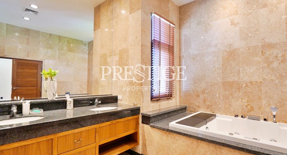 For rent 4 bedrooms house in Sattahip, Chonburi
