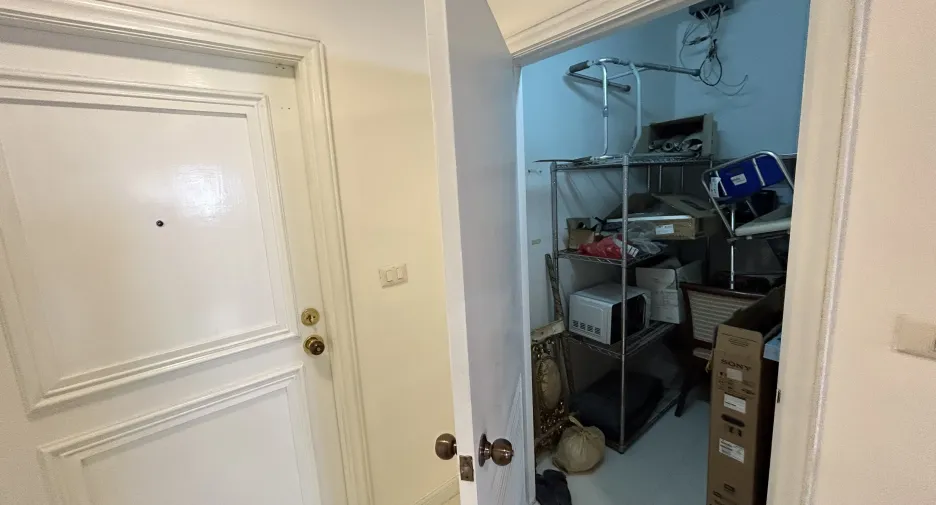 For sale 3 bed condo in Watthana, Bangkok