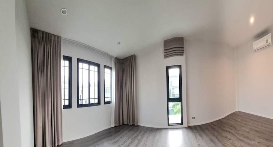 For rent 4 bedrooms townhouse in Prawet, Bangkok