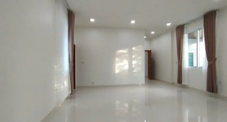 For rent 5 bed villa in Bang Lamung, Chonburi