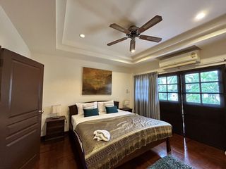 For sale 4 bed townhouse in Hua Hin, Prachuap Khiri Khan