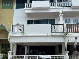 For rent 4 bed townhouse in Hua Hin, Prachuap Khiri Khan