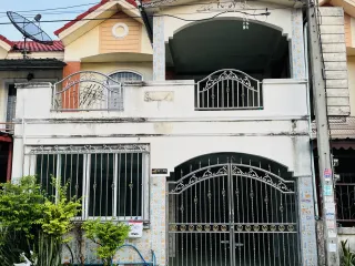 For rent 3 bed townhouse in Sam Phran, Nakhon Pathom