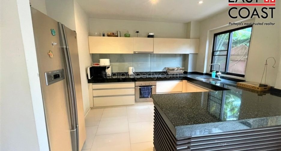 For rent and for sale 3 bed house in Sattahip, Chonburi