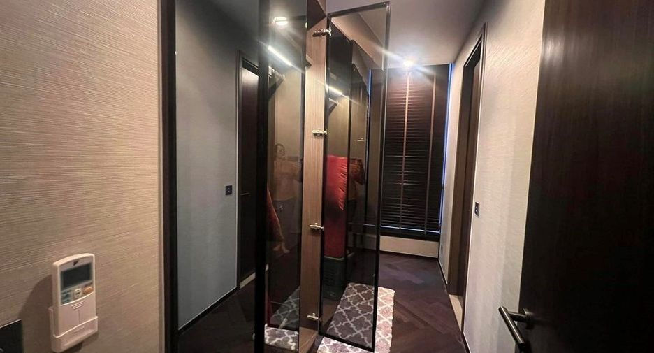 For rent 2 bedrooms condo in Khlong Toei, Bangkok