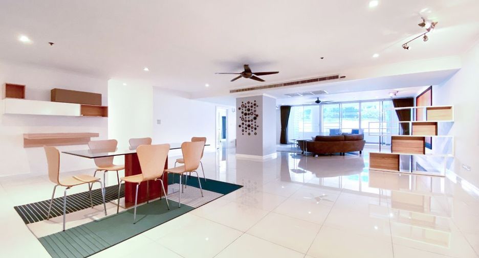 For sale 3 bed condo in Watthana, Bangkok