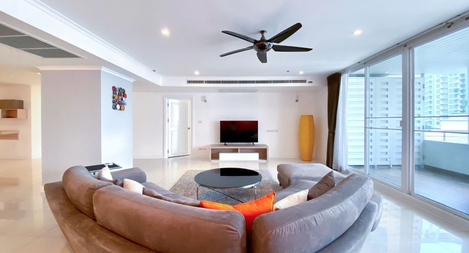 For sale 3 bed condo in Watthana, Bangkok