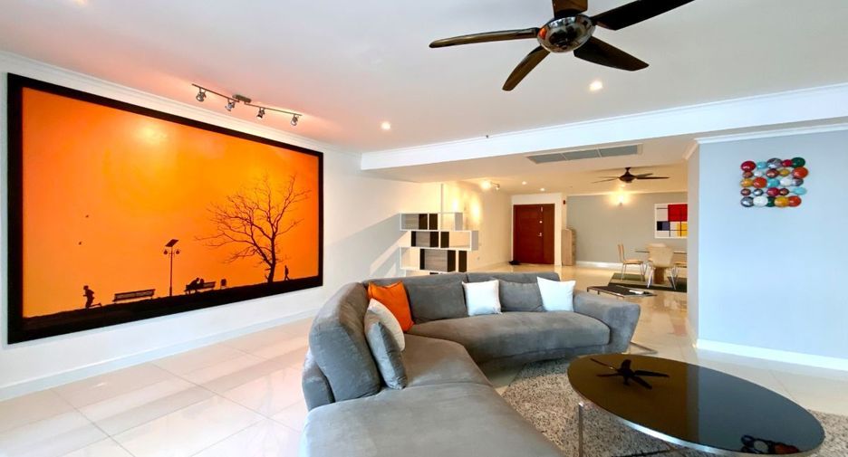 For sale 3 bed condo in Watthana, Bangkok