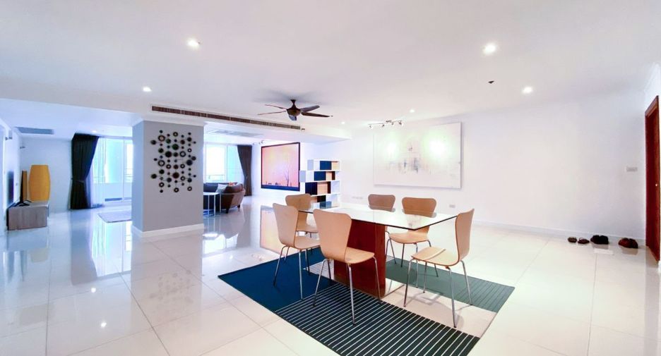 For sale 3 bed condo in Watthana, Bangkok