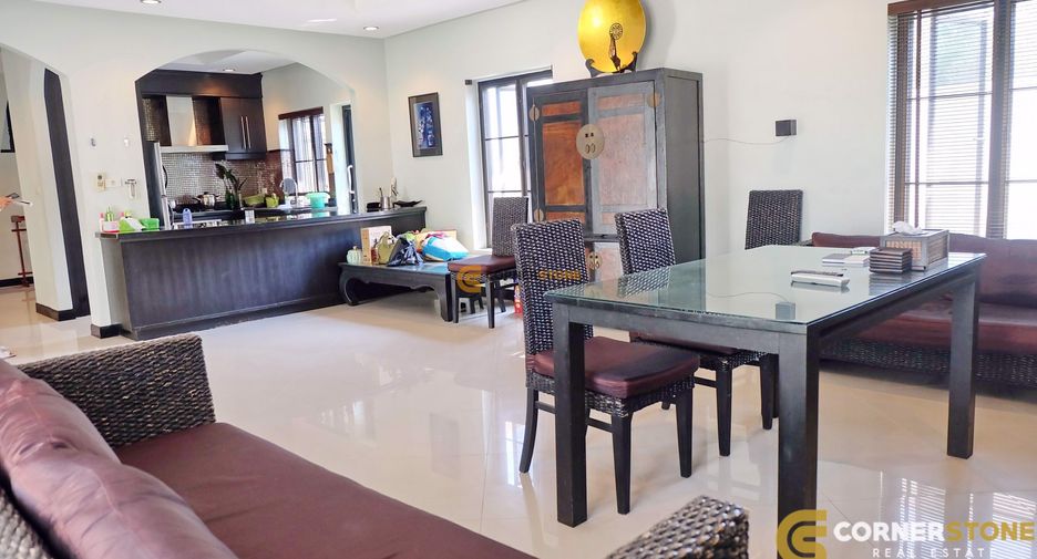 Casa en alquiler y en venta de 3 habitaciones en Sattahip, Chonburi