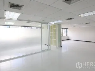 出租 办公室 在 沙吞, 曼谷