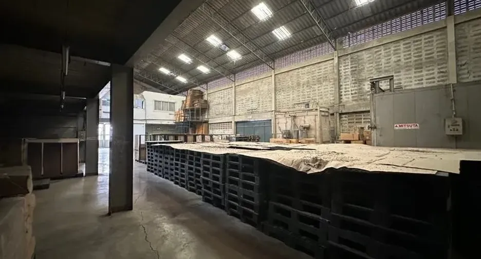 For rent warehouse in Lam Luk Ka, Pathum Thani