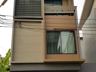 For rent 4 bed townhouse in Pak Kret, Nonthaburi