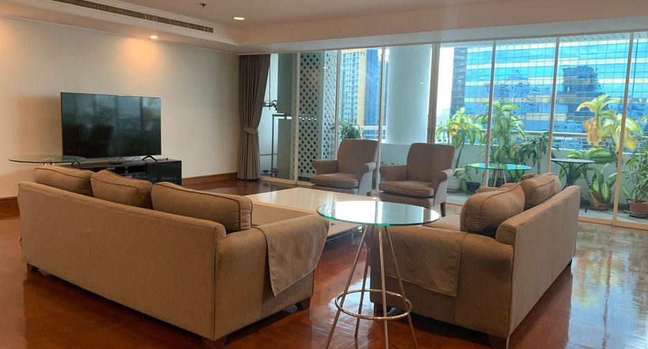 For sale 3 bed condo in Watthana, Bangkok