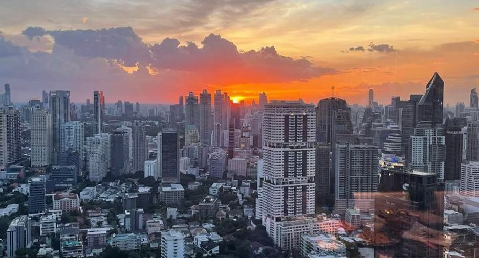 For rent 1 bed condo in Khlong Toei, Bangkok