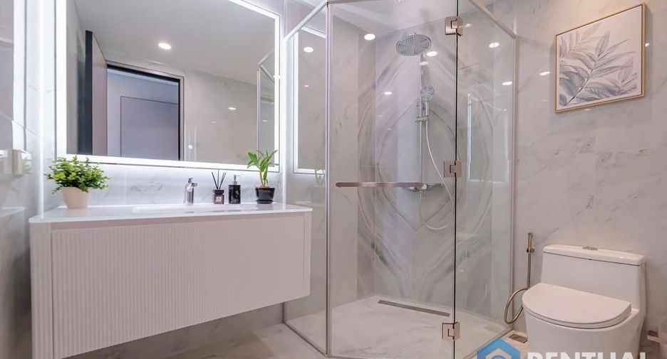 For sale 2 ベッドルーム condo in Bang Lamung, Chonburi