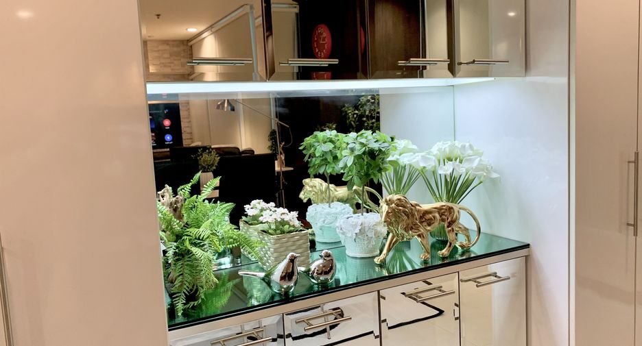 For sale 2 bed condo in Watthana, Bangkok Hipflat