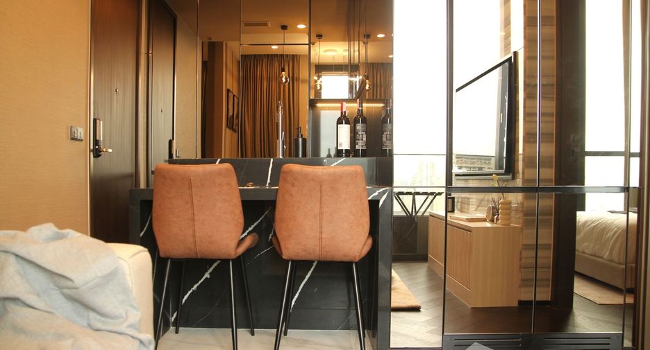 For sale 1 bed condo in Khlong Toei, Bangkok