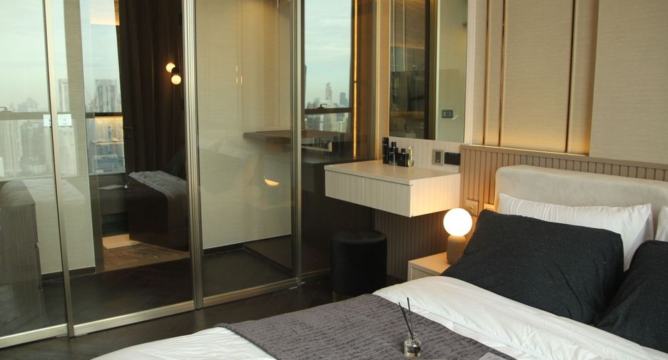 For sale 1 bed condo in Khlong Toei, Bangkok