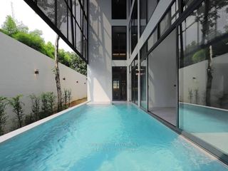 For sale 5 Beds house in Bang Sue, Bangkok