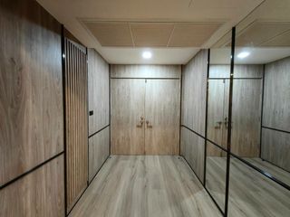For rent 3 Beds condo in Pathum Wan, Bangkok