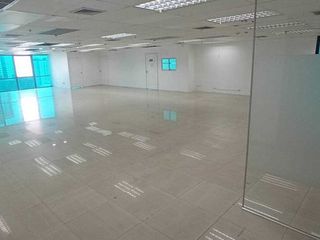For rent 1 bed office in Huai Khwang, Bangkok