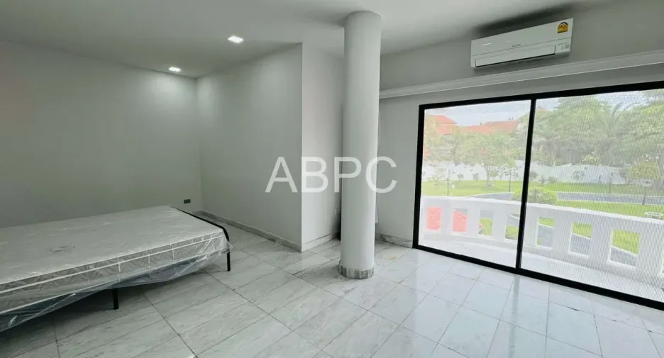 For rent and for sale 8 bedrooms house in Bang Lamung, Chonburi