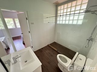 For rent 5 bed house in Huai Khwang, Bangkok