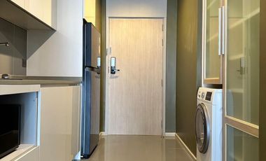 For rent 2 bed condo in Watthana, Bangkok