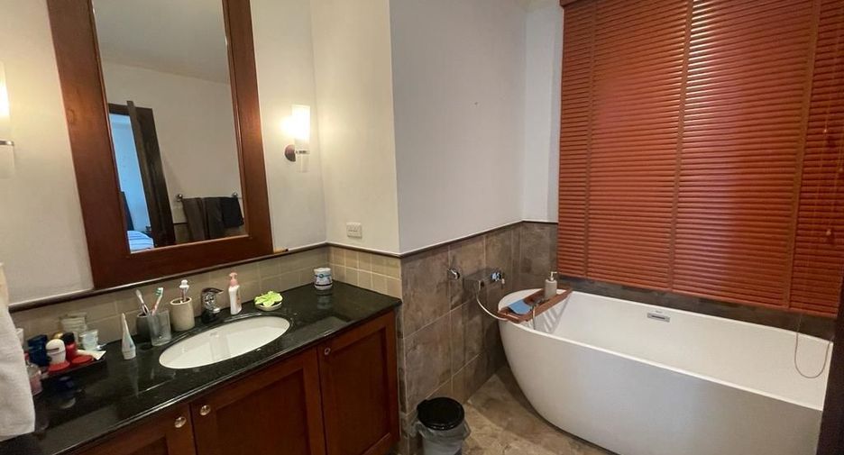 For sale 5 bed villa in Thalang, Phuket