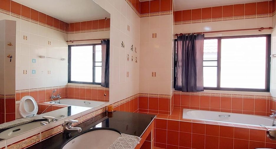 For rent 4 Beds house in Hang Dong, Chiang Mai
