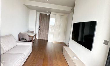 For sale 1 bed condo in Khlong Toei, Bangkok