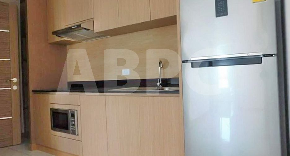 For rent そして for sale 2 ベッドルーム condo in Sattahip, Chonburi